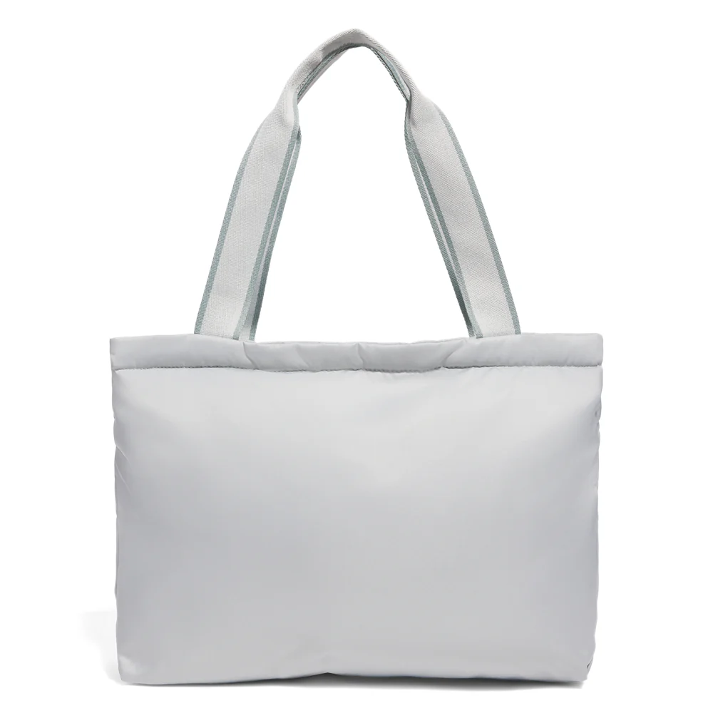 תיק נשיאה אופנתי וספורטיבי מבית  UNDER ARMOUR דגם Studio Lite Tote Bag 16L - Image 7